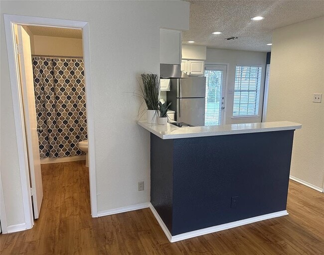 Building Photo - 503 Algerita Dr