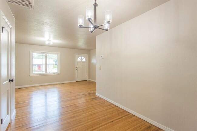 Building Photo - 2928 NW 33rd St