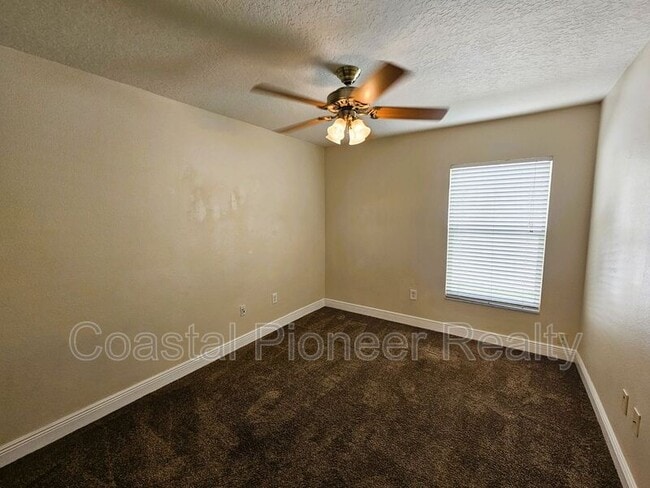 Building Photo - 19317 Seacove Dr