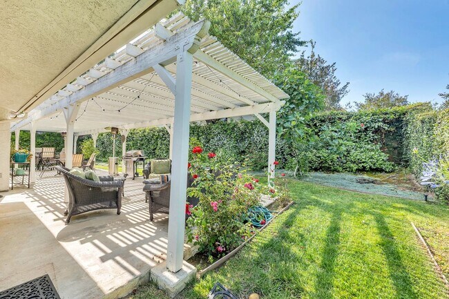 Building Photo - 5050 Golden Nugget Way