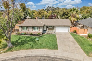Building Photo - 227 Nottingham Dr