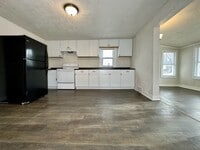 Building Photo - Charming 2 Bedroom 1 Bath Single Family Home!
