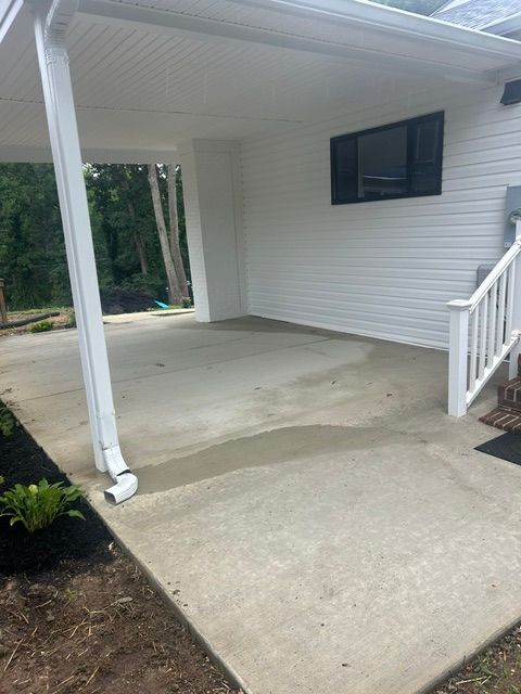 Building Photo - 350 Adelina Rd