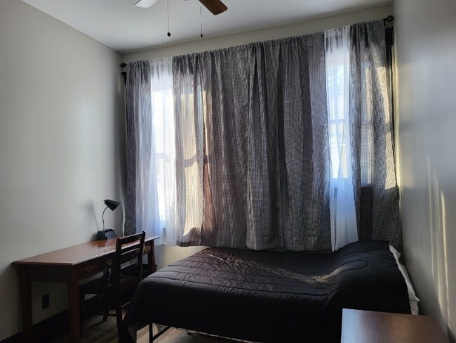 Building Photo - 599 Rockdale Ave