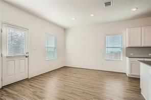 Building Photo - 700 Mallow Rd