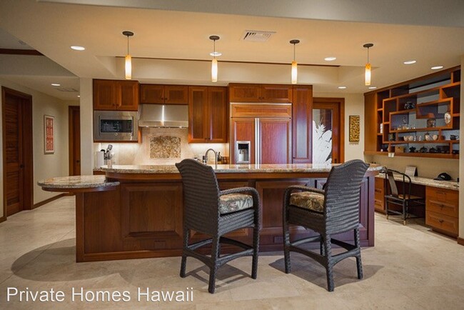 Building Photo - 5 br, 5 bath House - 682 Elepaio Street