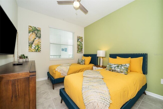 Building Photo - 3180 Paradox Cir