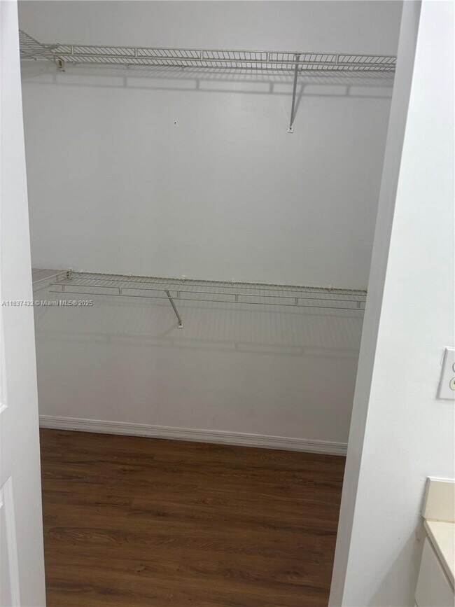 Building Photo - 9620 SW 138th Ave