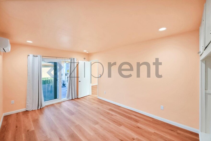 Building Photo - 3618 Ellis Ln