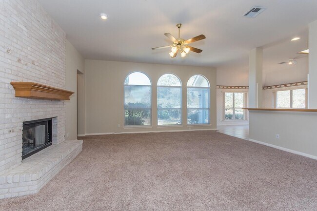 Building Photo - 15808 Chatham Wood Dr