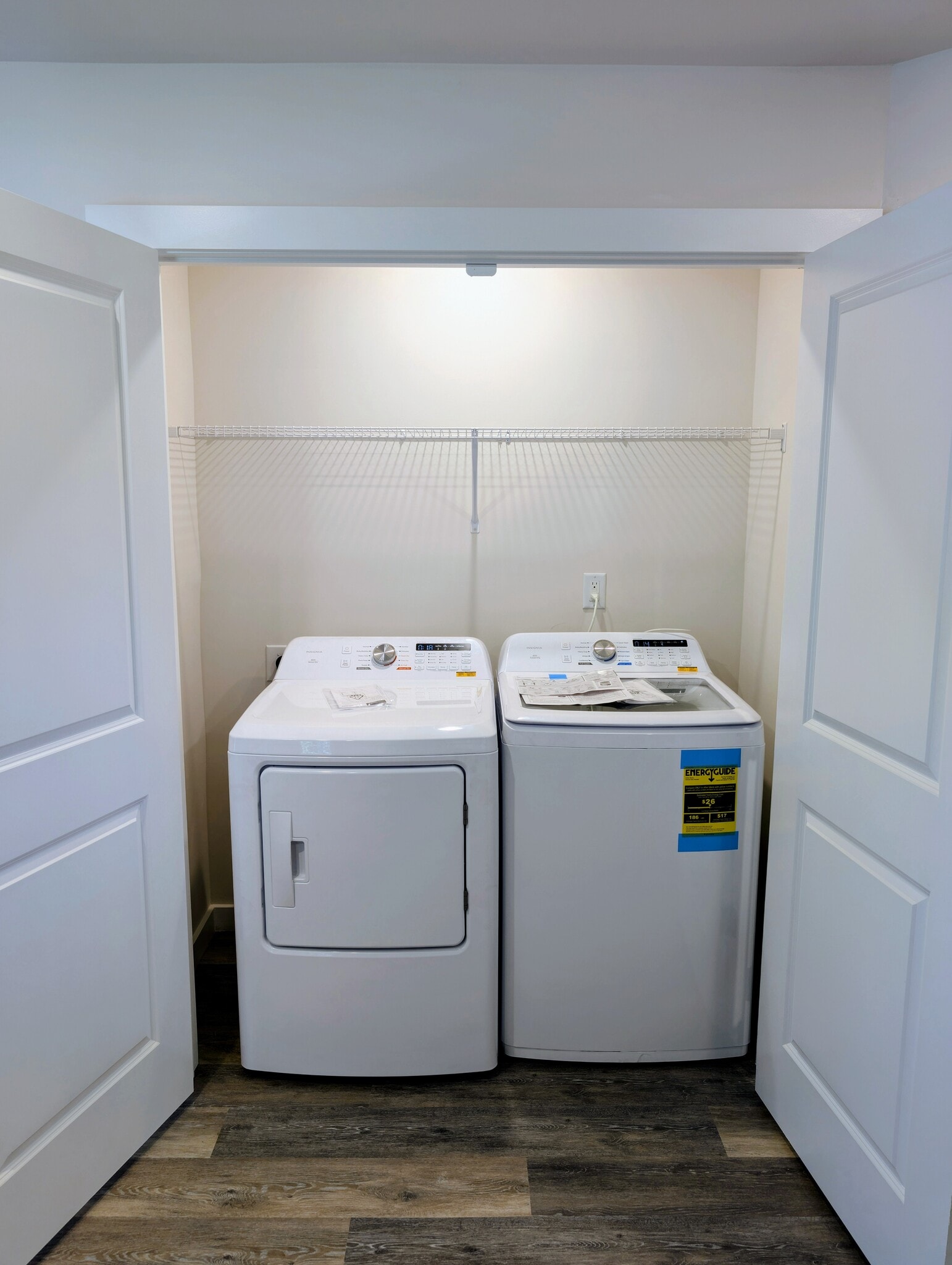 Washer and Dryer in unit - 885 W 25th St