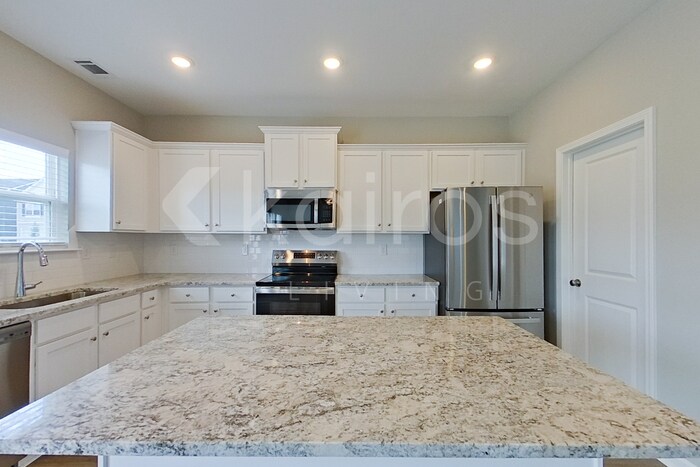 Building Photo - 7379 Foggy River Dr