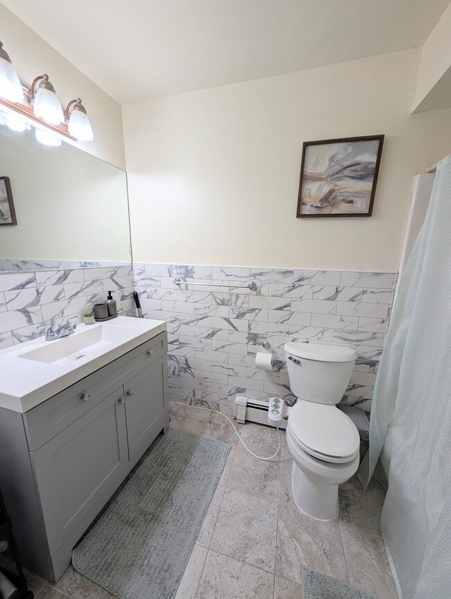 Building Photo - 125 Riverview Ct