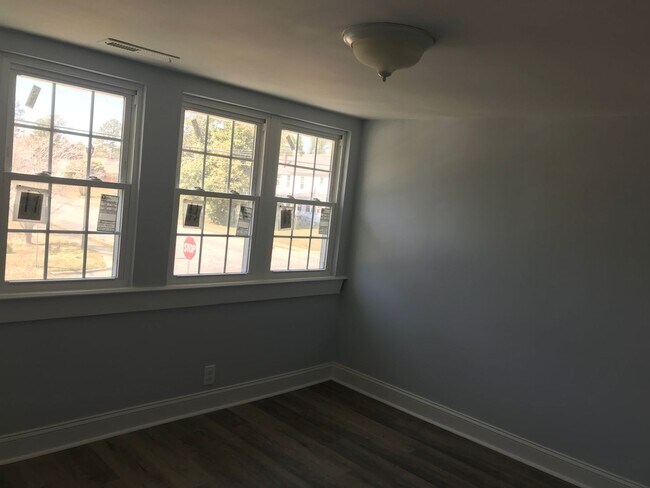 Building Photo - 1001 S 8th St