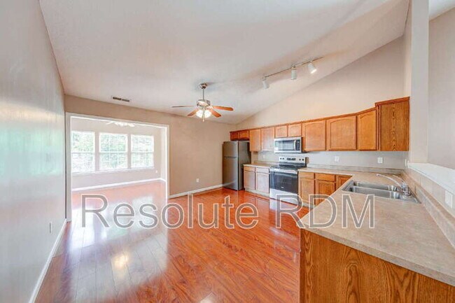Building Photo - 2665 Foxbriar Pl