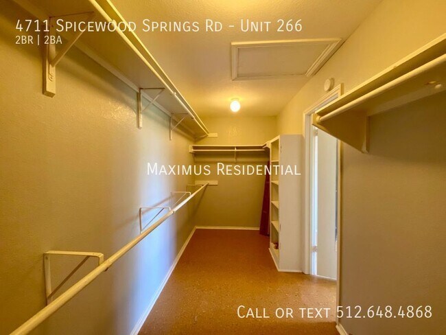 Building Photo - 4711 Spicewood Springs Rd