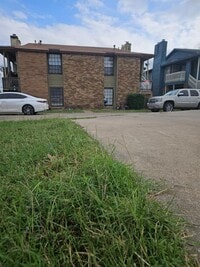 Building Photo - 11303 Nicole Cove