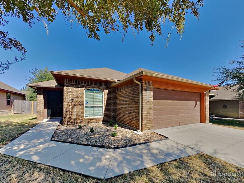 Building Photo - 952 Oak Lynn Dr