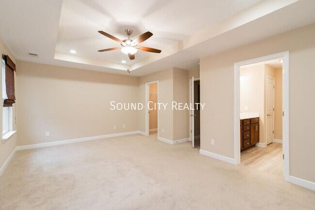Building Photo - 1408-B Straightway Ave-