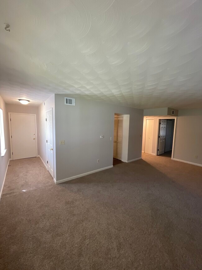 Building Photo - 1310 Millerwood Ct