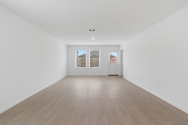 Building Photo - 1603 Golden Iris Dr