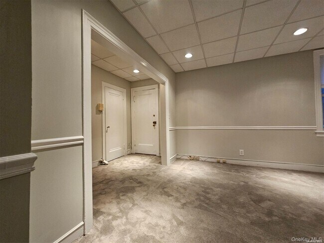 Building Photo - 30 Shipherd Ave