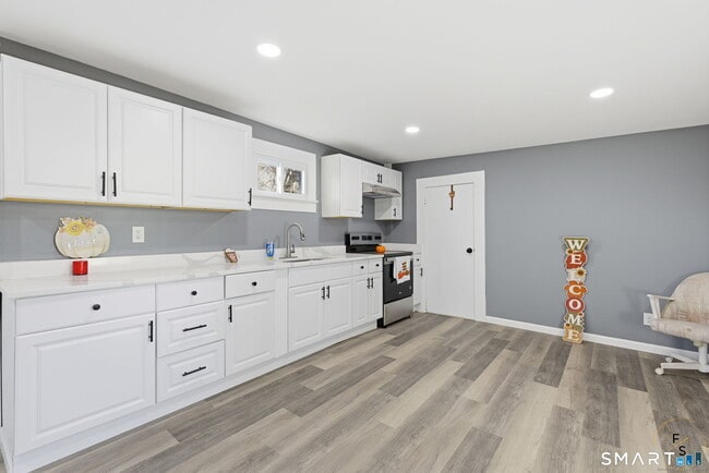 Building Photo - 76 Skinner St