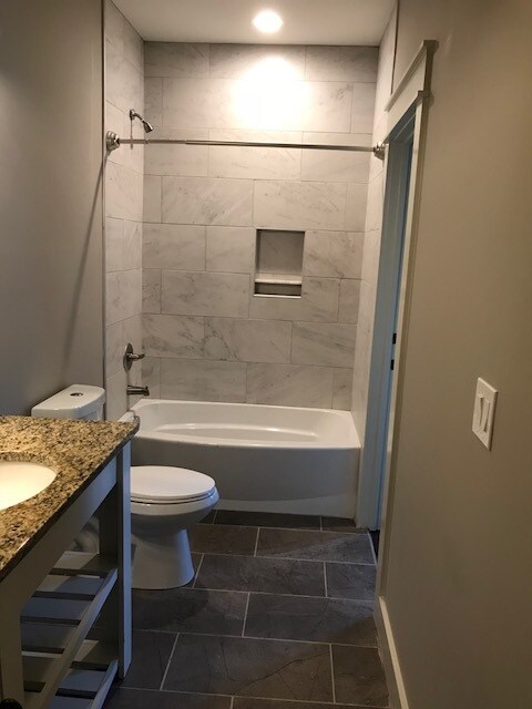 Building Photo - 1565 Bluebird Ln