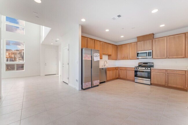 Building Photo - Recently Built Modern Home in Summerlin!