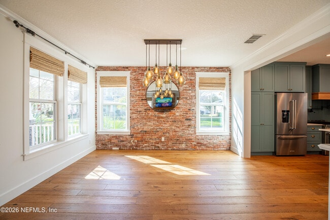 Building Photo - 11 Mascotte Pl