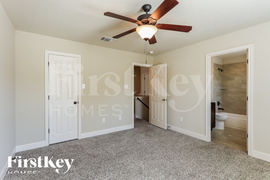 Building Photo - 4011 Anton Dr