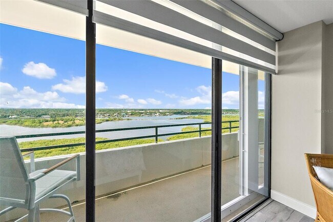 Building Photo - 1601 N Central Ave