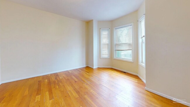 Building Photo - 15-17 Langdon St. Unit 15-1