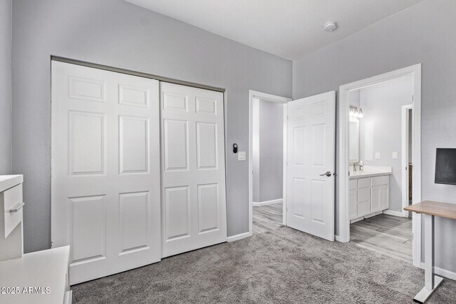 Building Photo - 4229 N 32nd Ave