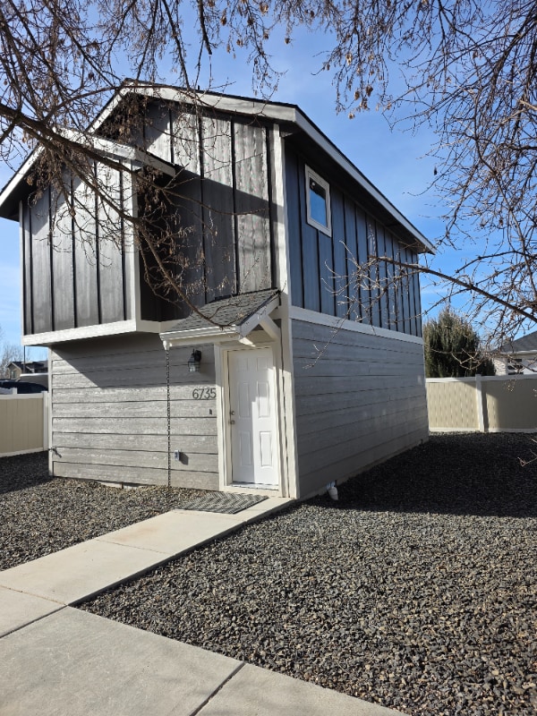 Building Photo - 6735 Saxton Ave