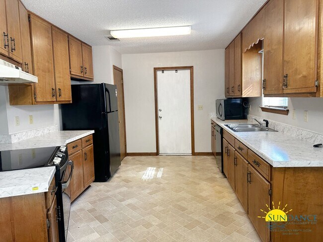 Building Photo - Great 3 Bedroom Home in Fort Walton Beach!