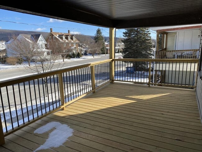 Building Photo - 210 Logan Blvd