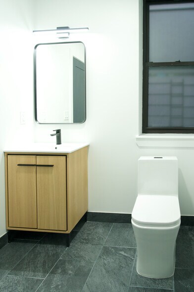 Building Photo - 501 Central Ave