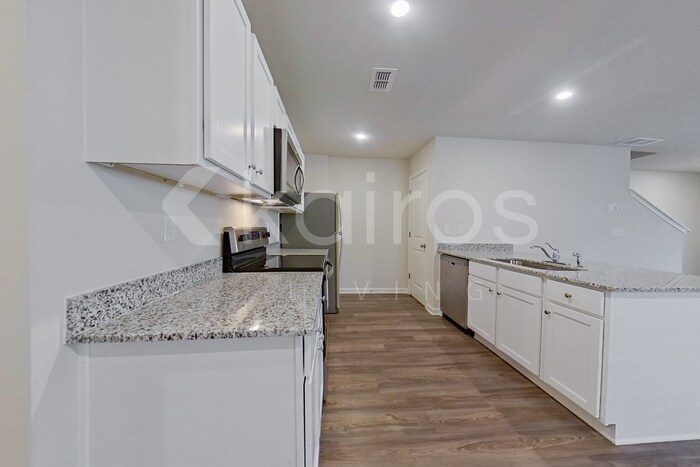 Building Photo - 329 Ironwood Ct