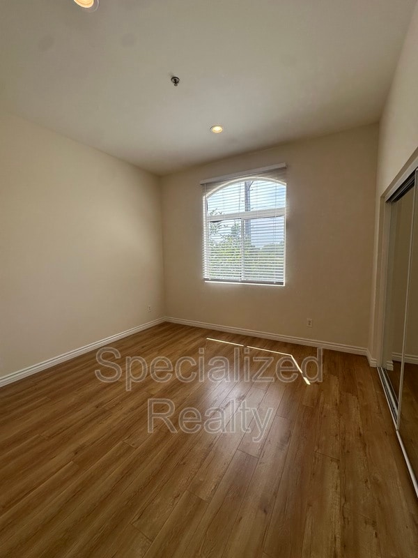 Building Photo - 5716 Whitsett Ave