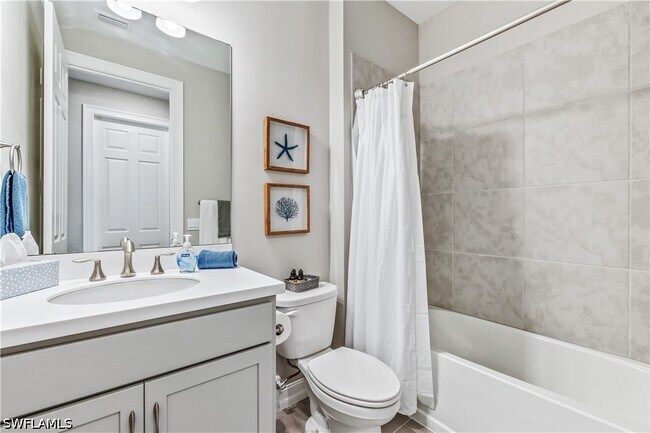 Building Photo - 43645 Sparrow Dr