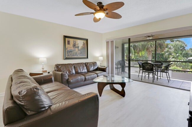 Building Photo - 1600 NE Dixie Hwy