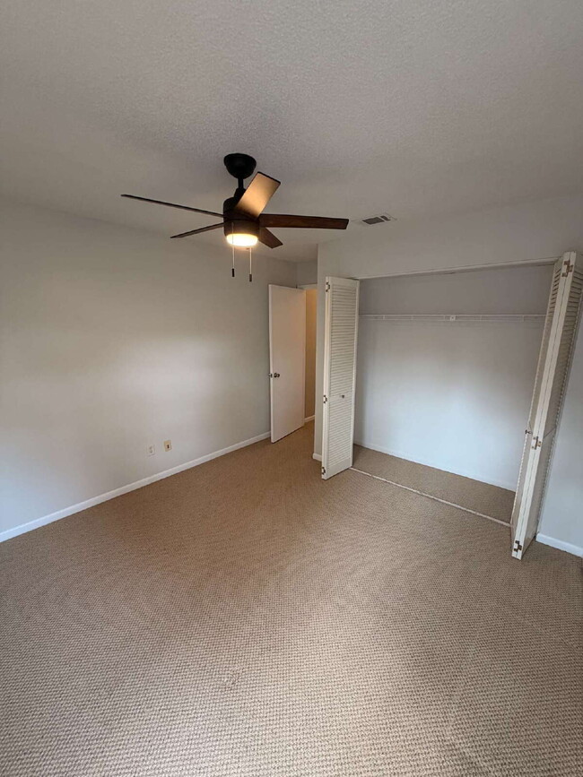 Building Photo - PRIVATE POOL HOME | 3 BED / 2 BATH | FENCED YARD | GARAGE | PET FRIENDLY