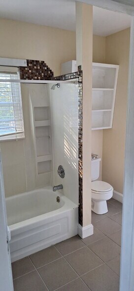 Bathroom - 216 NE Douglas St