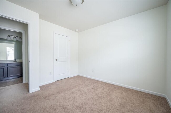 Building Photo - 6390 Mountain Home Way