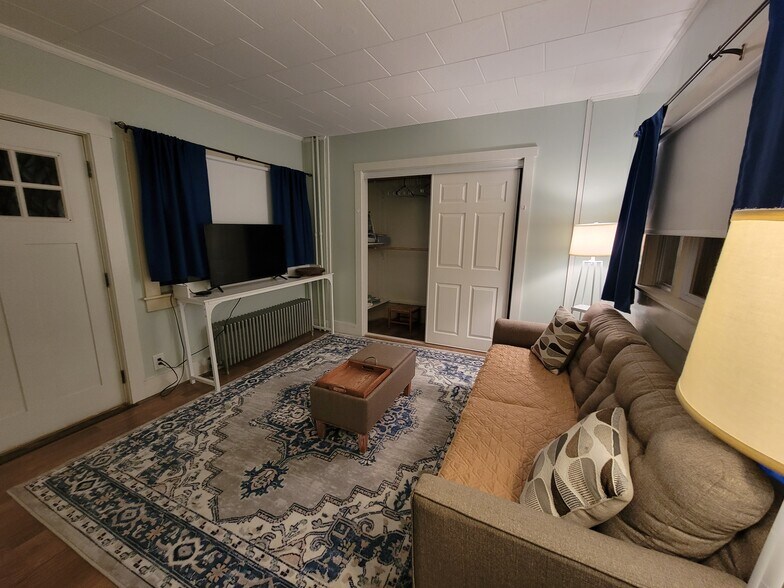 Living Room - 131 Northern Ave