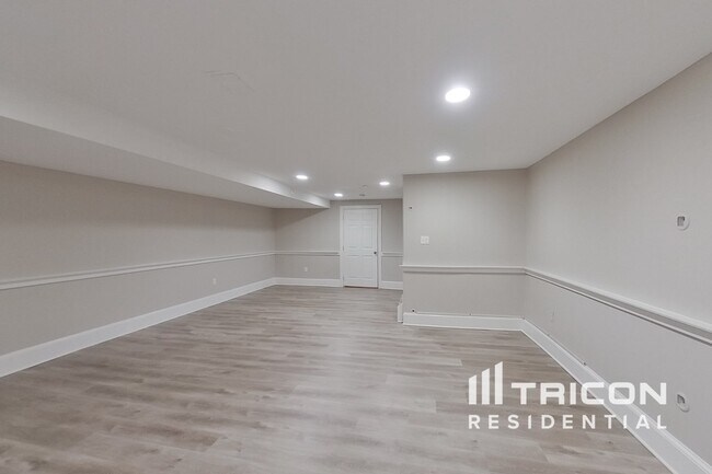 Building Photo - 96 Forrest Ct