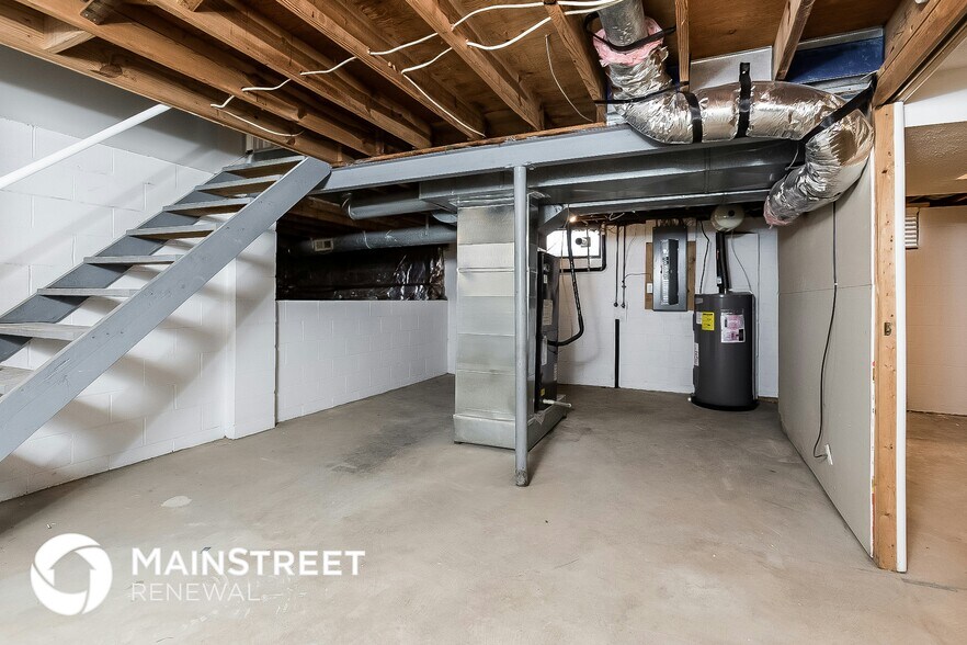Building Photo - 2535 Stonington Ave