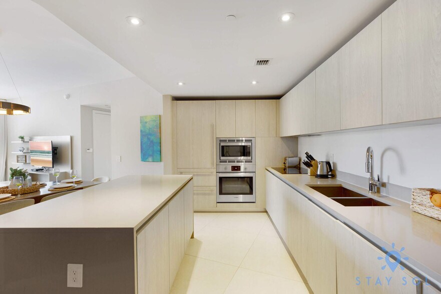 Building Photo - 4111 S Ocean Dr