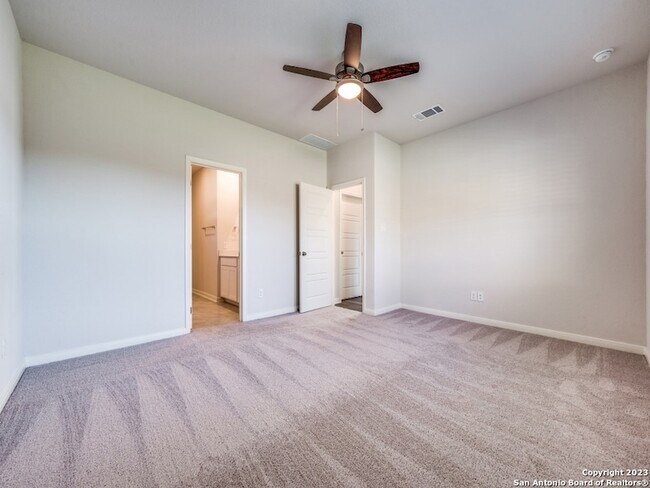 Building Photo - 25853 Posey Dr